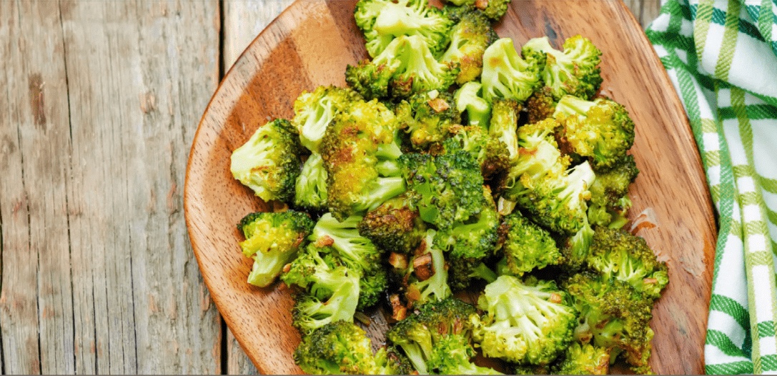 LEMON GARLIC ROASTED BROCCOLI