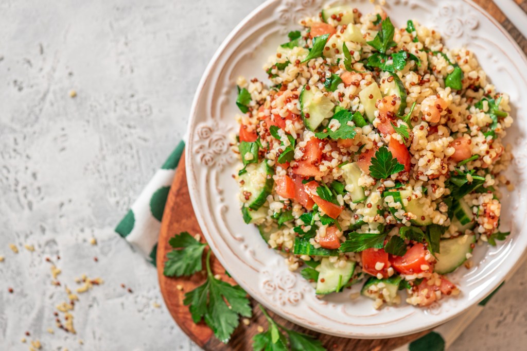MEDITERRANEAN QUINOA SALAD